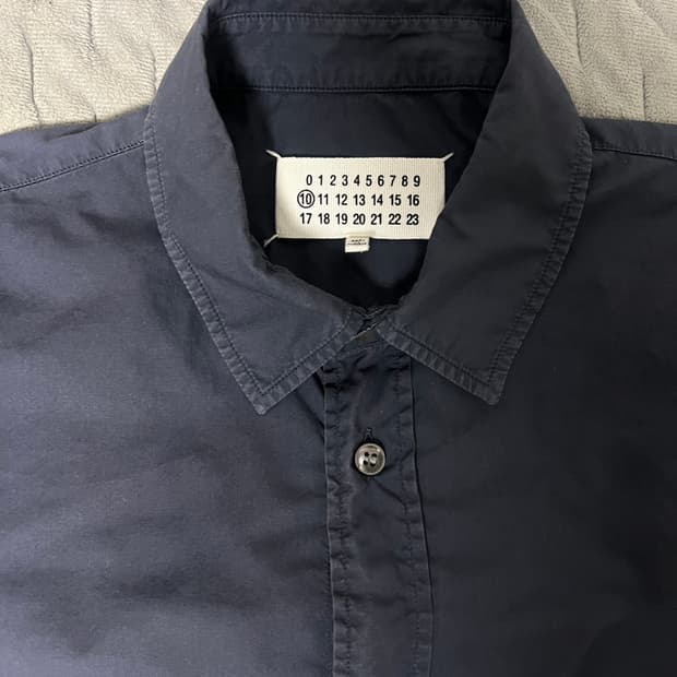 마르지엘라 셔츠 네이비