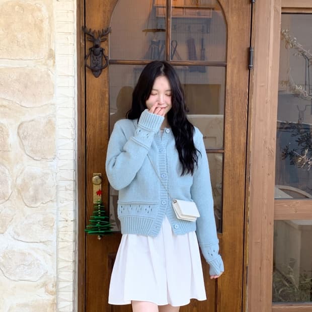 스테디 퓨릴 펀칭 니트 가디건 소라