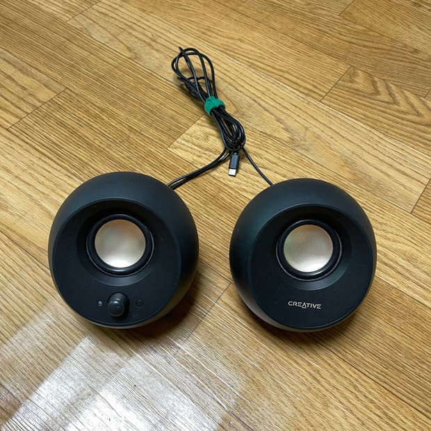 크리에이티브 페블 v3 컴퓨터 스피커