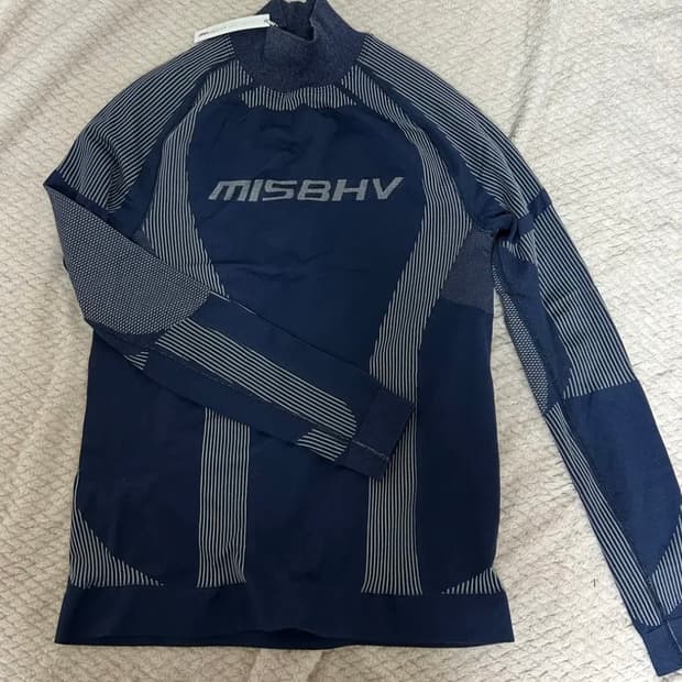 (새상품)MISBHV 네이비 스포츠 컴프레션탑 xa/s