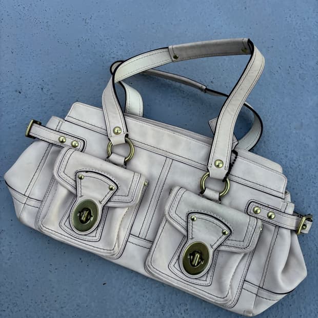 “Coach” 00‘s 65주년 한정판 레거시 숄더백