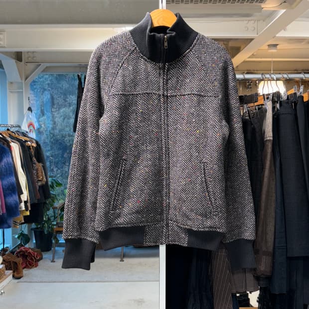 세실맥비 헤링본 봄버자켓