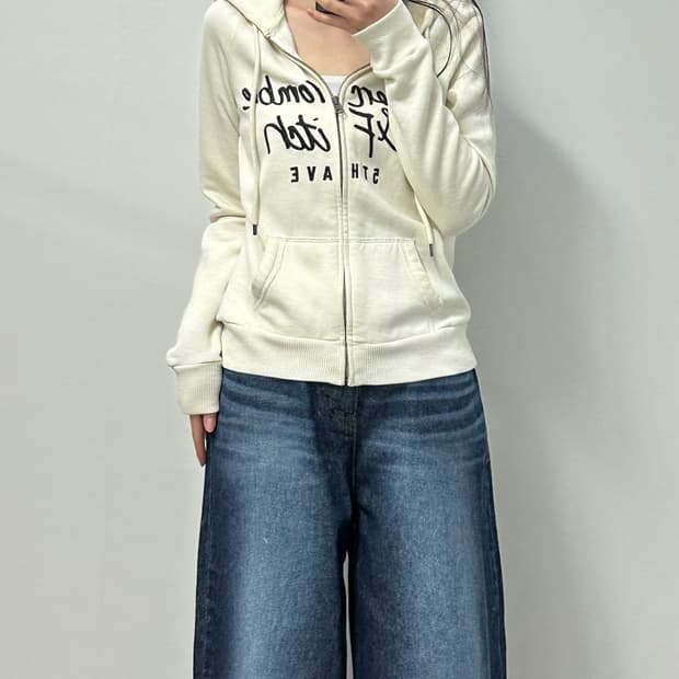 아베크롬비 y2k 와투케 화이트 딱붙 후드집업