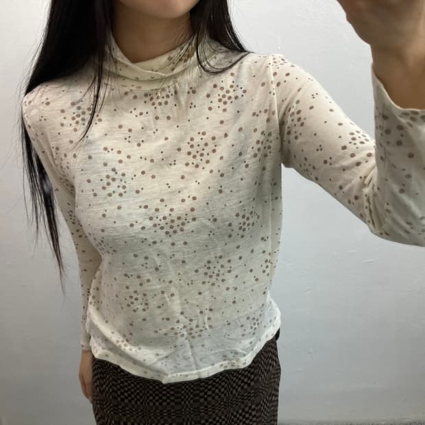 도트 레이어드 폴라티 