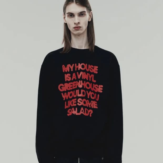 더바이닐하우스 맨투맨