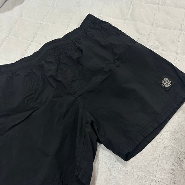 스톤아일랜드 B0943 나일론 반바지