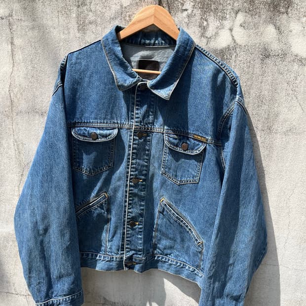Old GAP Denim Trucker Jacket