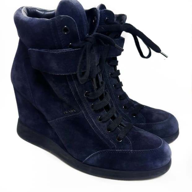 프라다 스웨이드 웻지 부츠