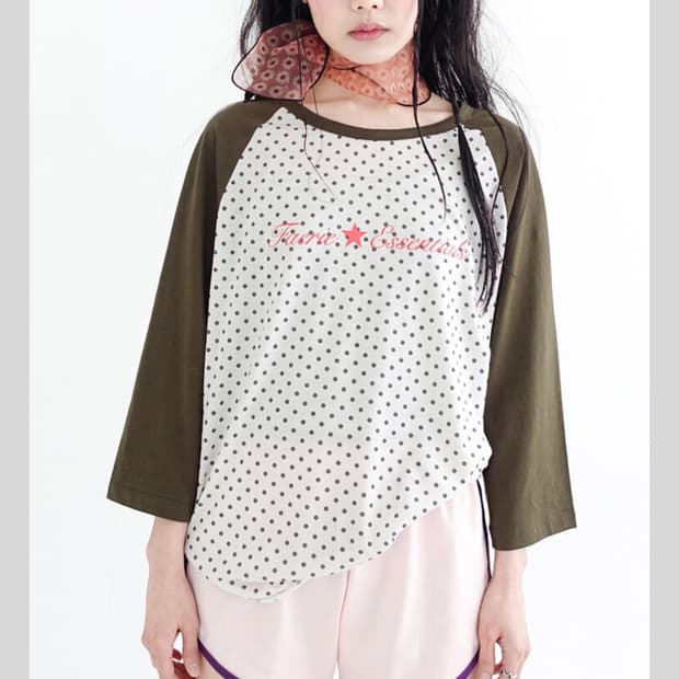 샵페어리 도트 래글런 슬리브 탑 (khaki)