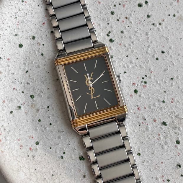 Yves Saint Laurent 입생로랑 YSL 스퀘어 블랙 다이얼 투