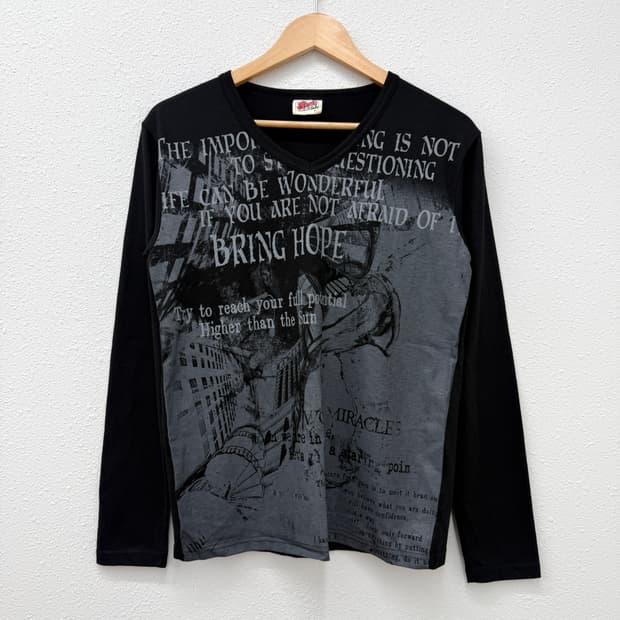 Lock heaven 레터링 블랙 롱슬리브