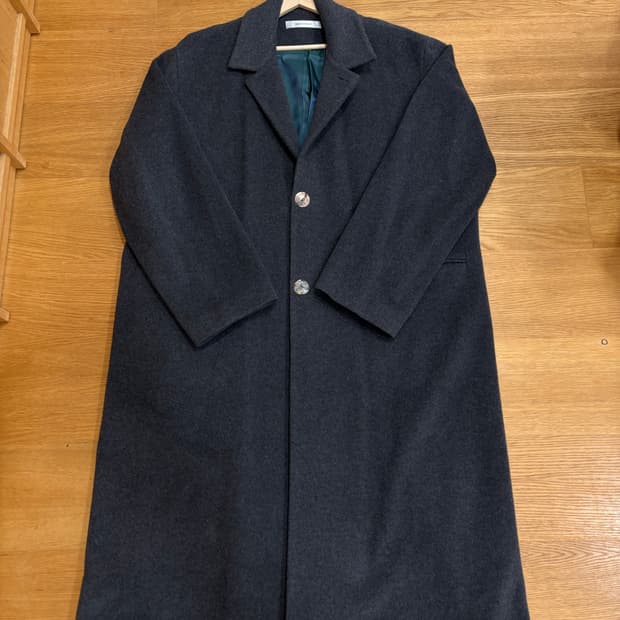 Seen-nees wool coat