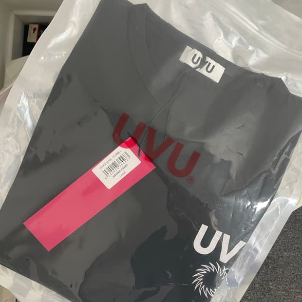 uvu 인시그니아 티셔츠 블랙 L
