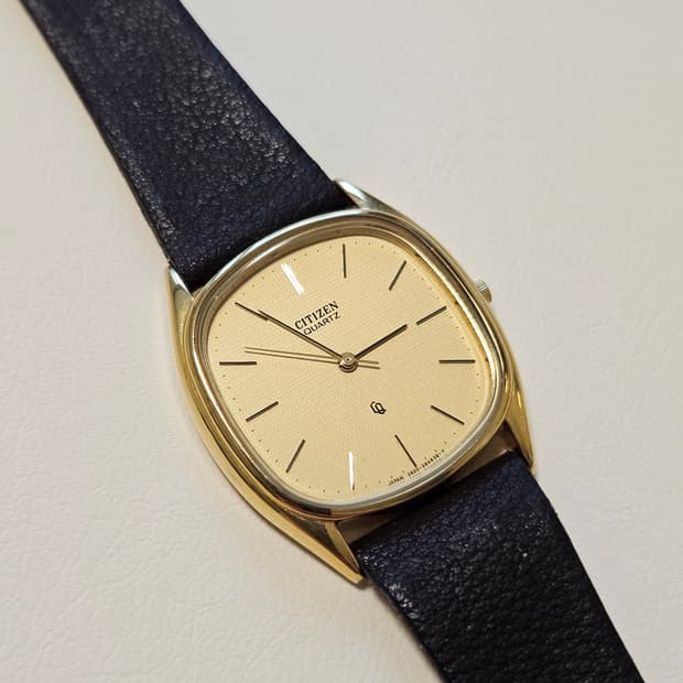 빈티지 시티즌 금장 쿼츠 가죽 시계