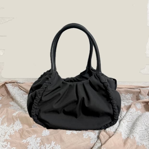 Y’SACCS hand bag black