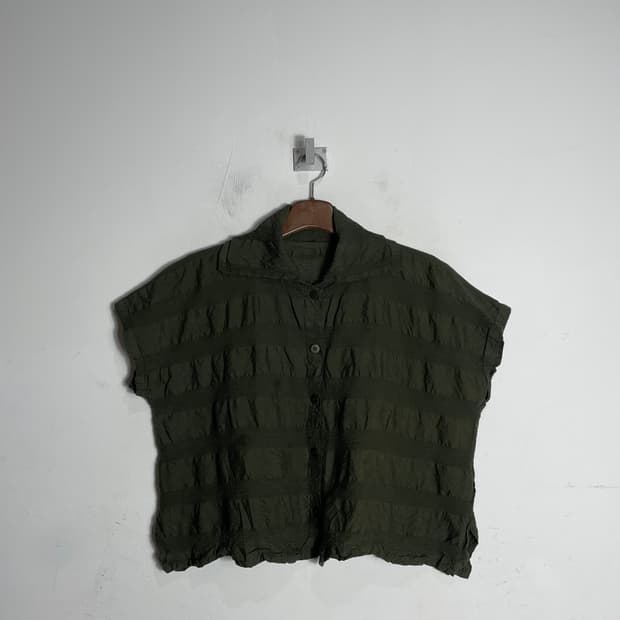 me ISSEY MIYAKE 이세이 미야케 카키 베스트
