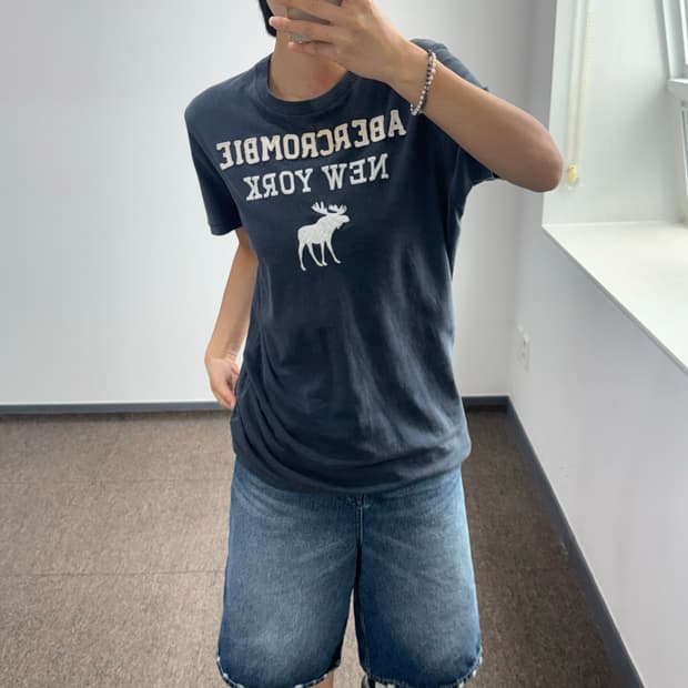 Abercrombie 아베크롬비 스펠아웃로고 네이비 반팔