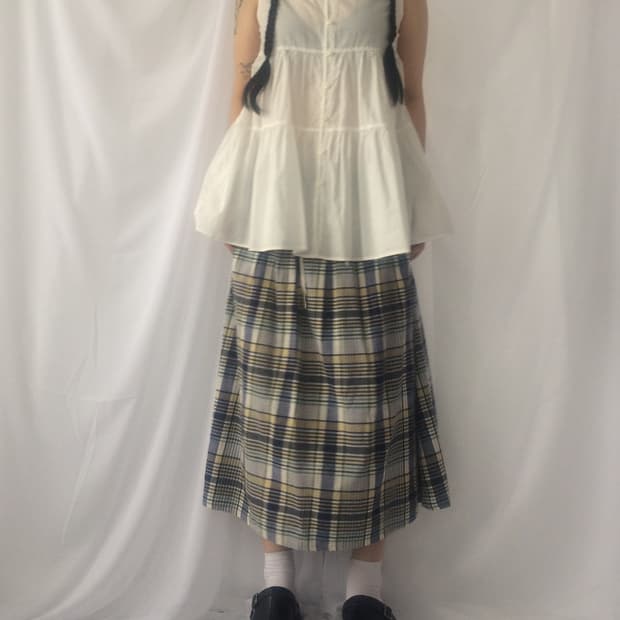 Layer sleeveless