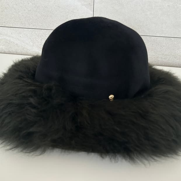 헬렌카민스키 퍼 모자