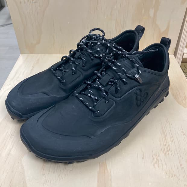 [S급] 비보베어풋 트래커 레더 로우 남성 - 옵시디언