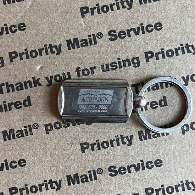 90s vtg Auto Finders Metal Keyring