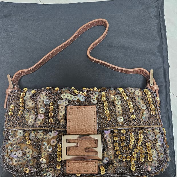 2000s 펜디 셀러리아 비즈 시퀸 바게트백