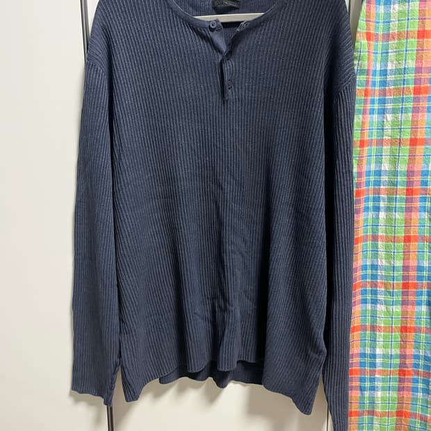 자라 네이비 헨리넥