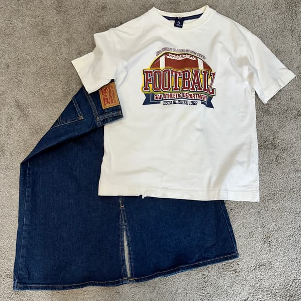 리바이스 하이라이즈 슬릿 데님 미디 스커트(26)