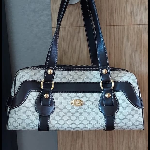 (삽니다)셀린느 마카담 숄더백 