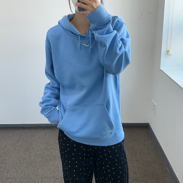 Nike 나이키 화이트 스우시 라이트 블루 후드티