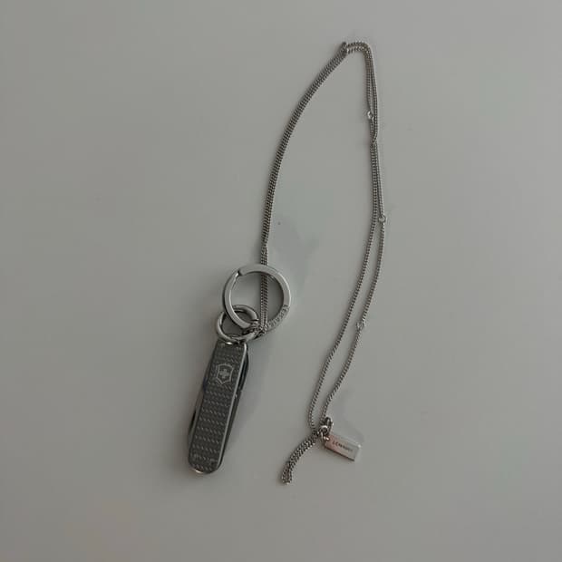 르메르 빅토리아 녹스 목걸이 