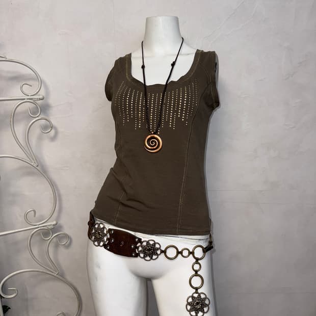 Pinky & Dianne khaki gold ethnic 슬리브리스