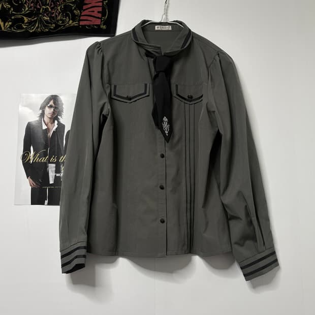 엑시즈팜 셔츠 착샷ㅇ