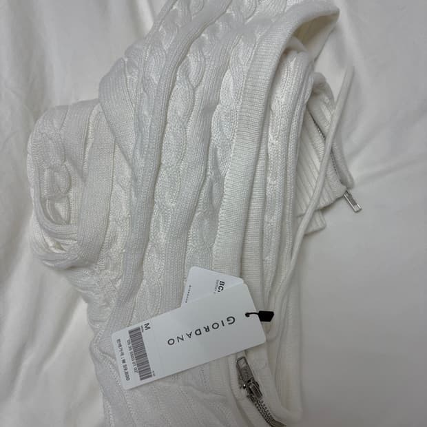 지오다노 케이블 니트 후드집업 아이보리 M