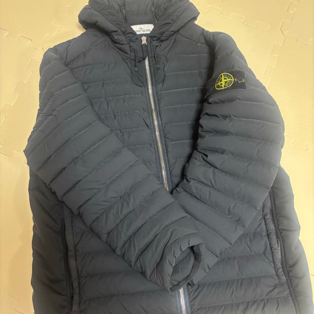 스톤아일랜드 경량패딩 XL판매