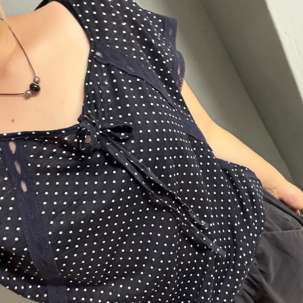 dot pattern lace detail ribbon top