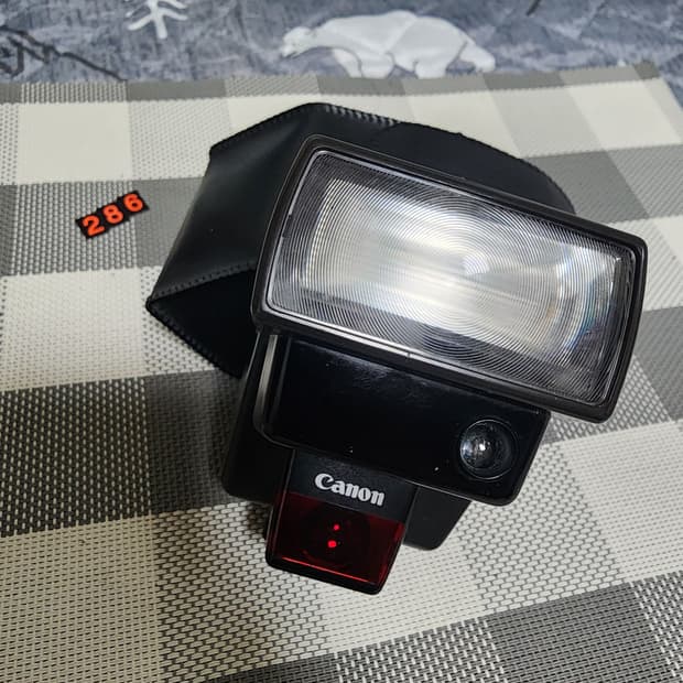 캐논 스피드라이트 300 EZ 스트로브 플래시 파우치포함