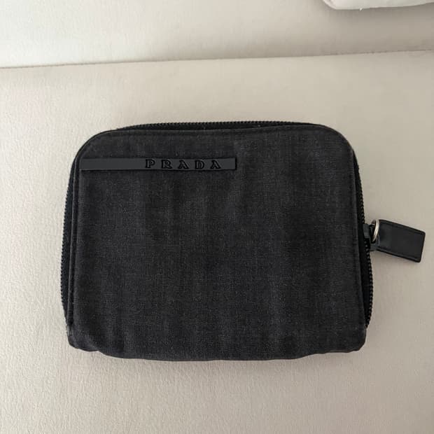 프라다 스포츠 지갑