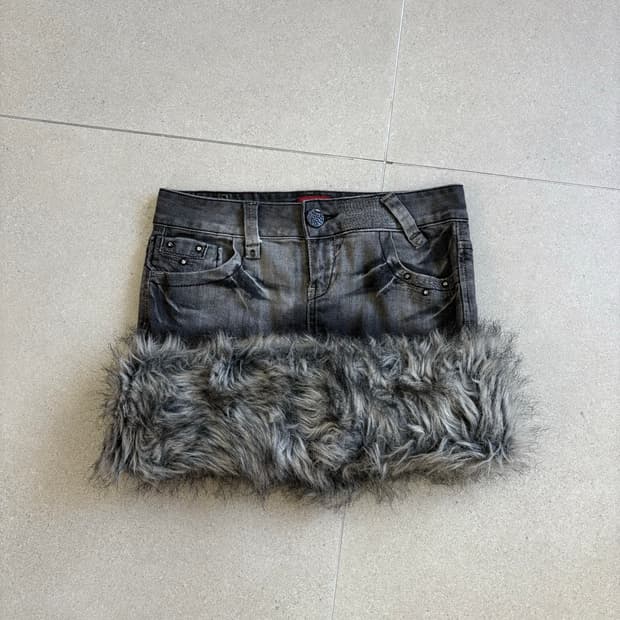 커스텀 그레이 퍼스커트