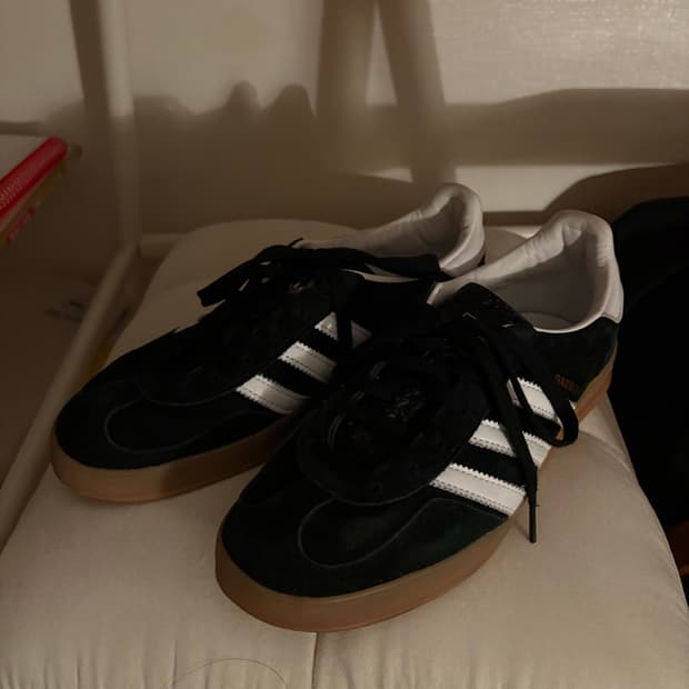 아디다스 가젤 인도어 블랙 240 (245도 맞음)