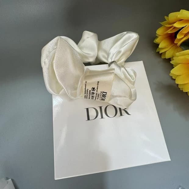 디올뷰티 헤어 스크런치 화이트 디올기프트