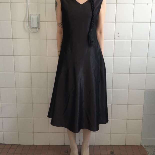 Glossy sleeveless onepiece