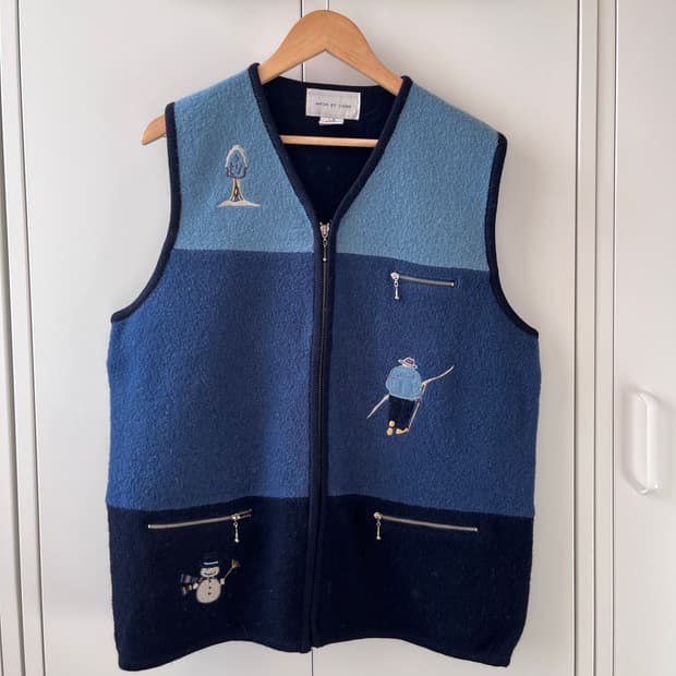 Japon et chine 블루 배색 자수 니트 조끼 