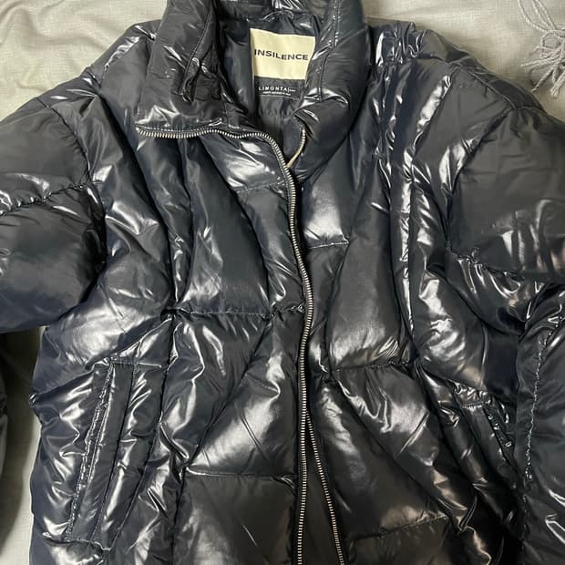 인사일런스 웨이브 라인 다운 자켓 블랙 s