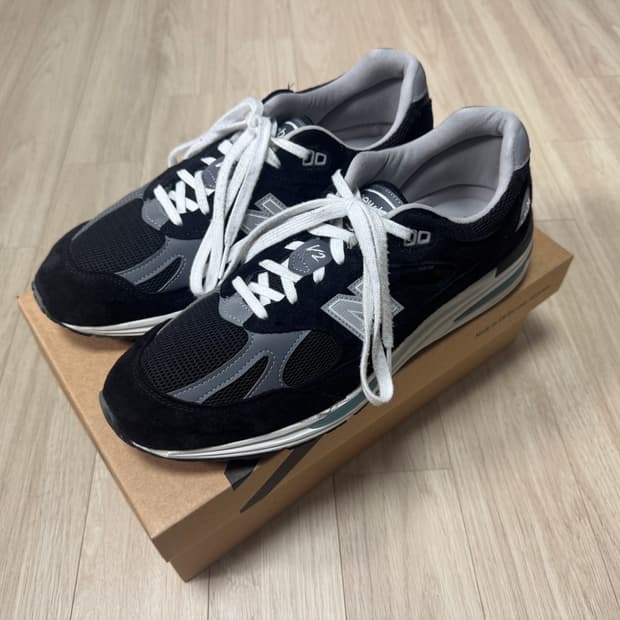 뉴발란스 991v2 블랙 285