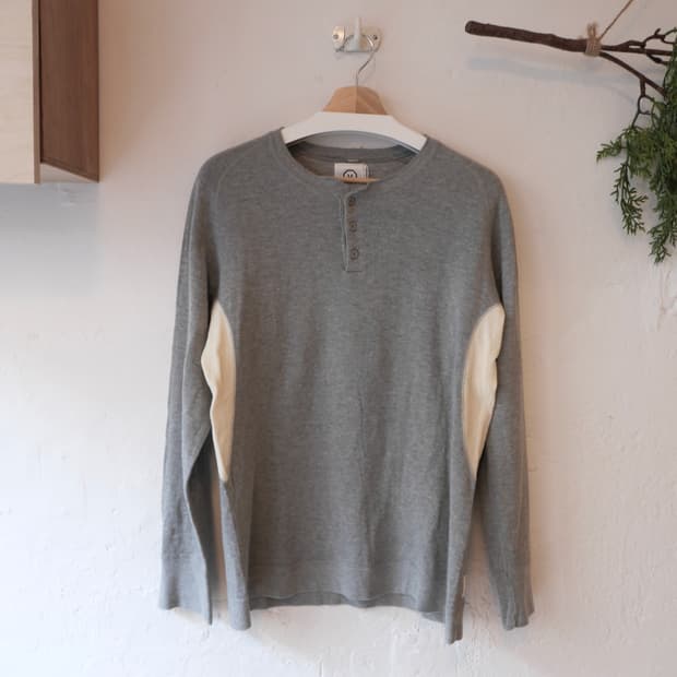 비즈빔 헨리넥 롱슬리브