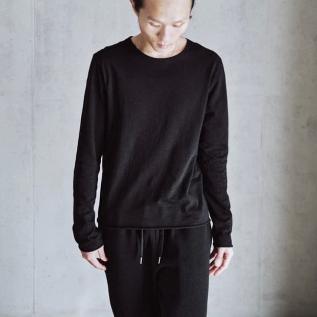 모노프리베 Textured Roll Long Sleeve 블랙