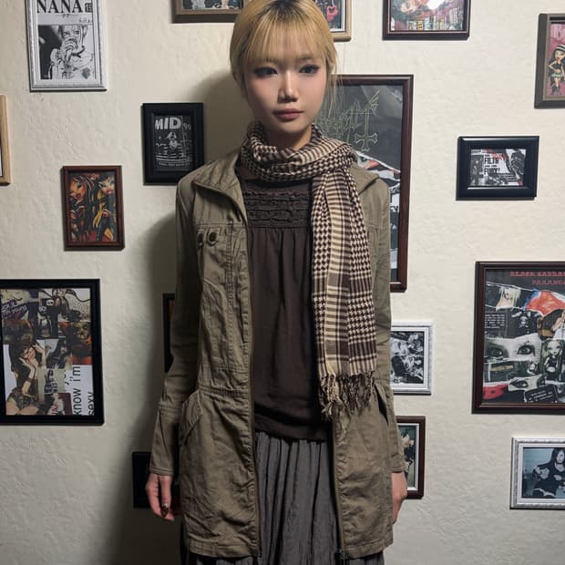 Brown Mori hippie set