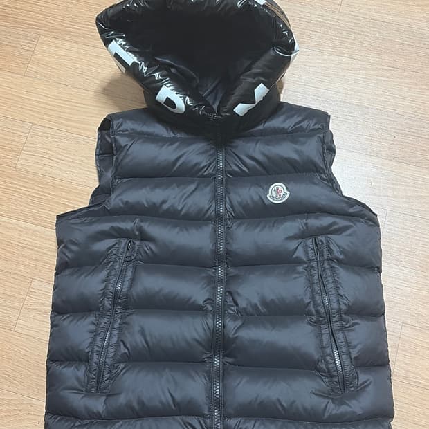 몽클레르 패딩 조끼
