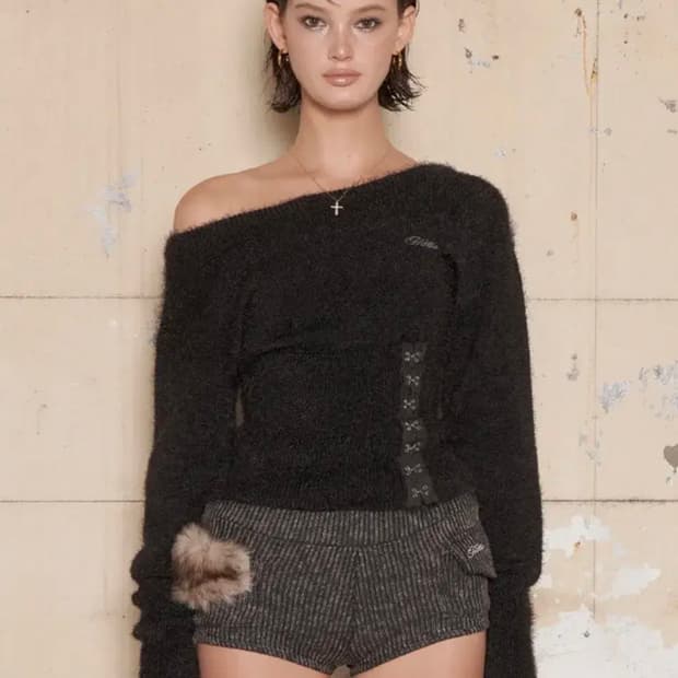 힐다 플러피 코르셋 원숄더 니트